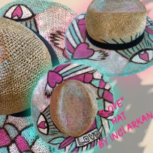 El boyaması ile tasarımlanan hasır şapka. 